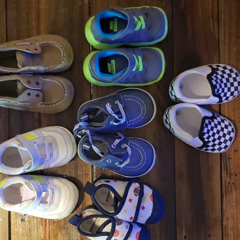 From 6-12 month beginners walking training shoes.